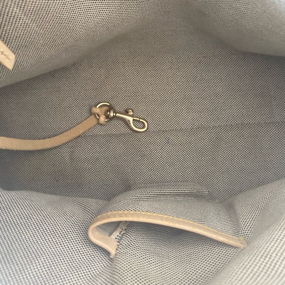 Dooney & Bourke Purse & Wristlet Set (Green) w/Gold Hardware. - Picture 15 of 15